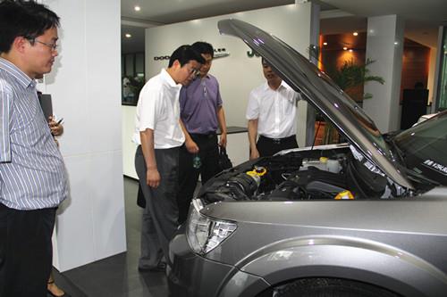 集團(tuán)副總裁錢(qián)一平調(diào)研江蘇天泓